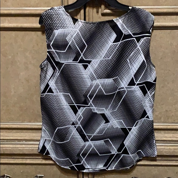 NINE WEST BLACK & WHITE ABSTRACT BLOUSE - Picture 3 of 3